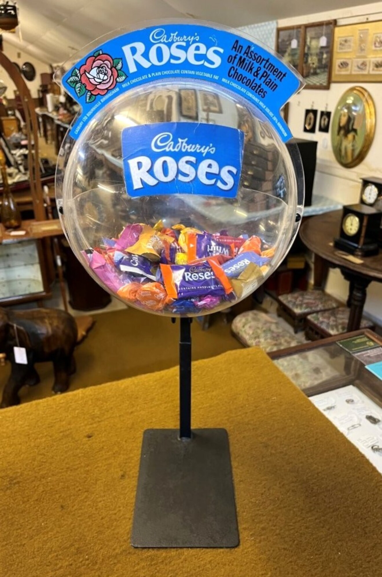 Vintage Cadburys Roses Chocolates Counter Top Advertising Display