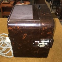 VEB Zeiss Ikon 8mm Film Projector Model P8 in Brown Bakelite Case